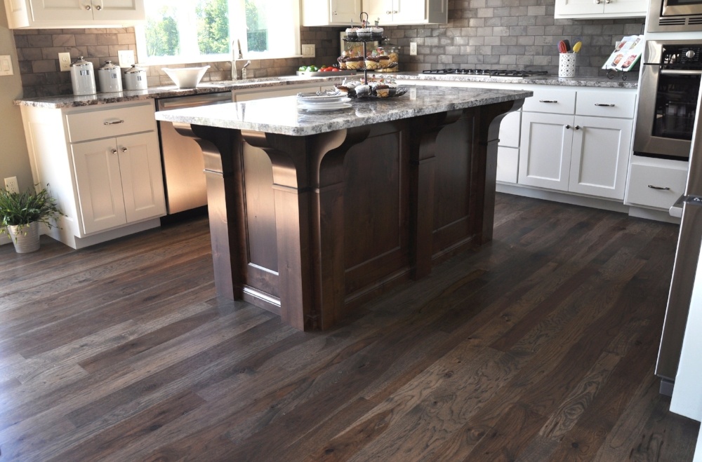 Hickory_Rustic_Stain_CG100628_2-071481-edited