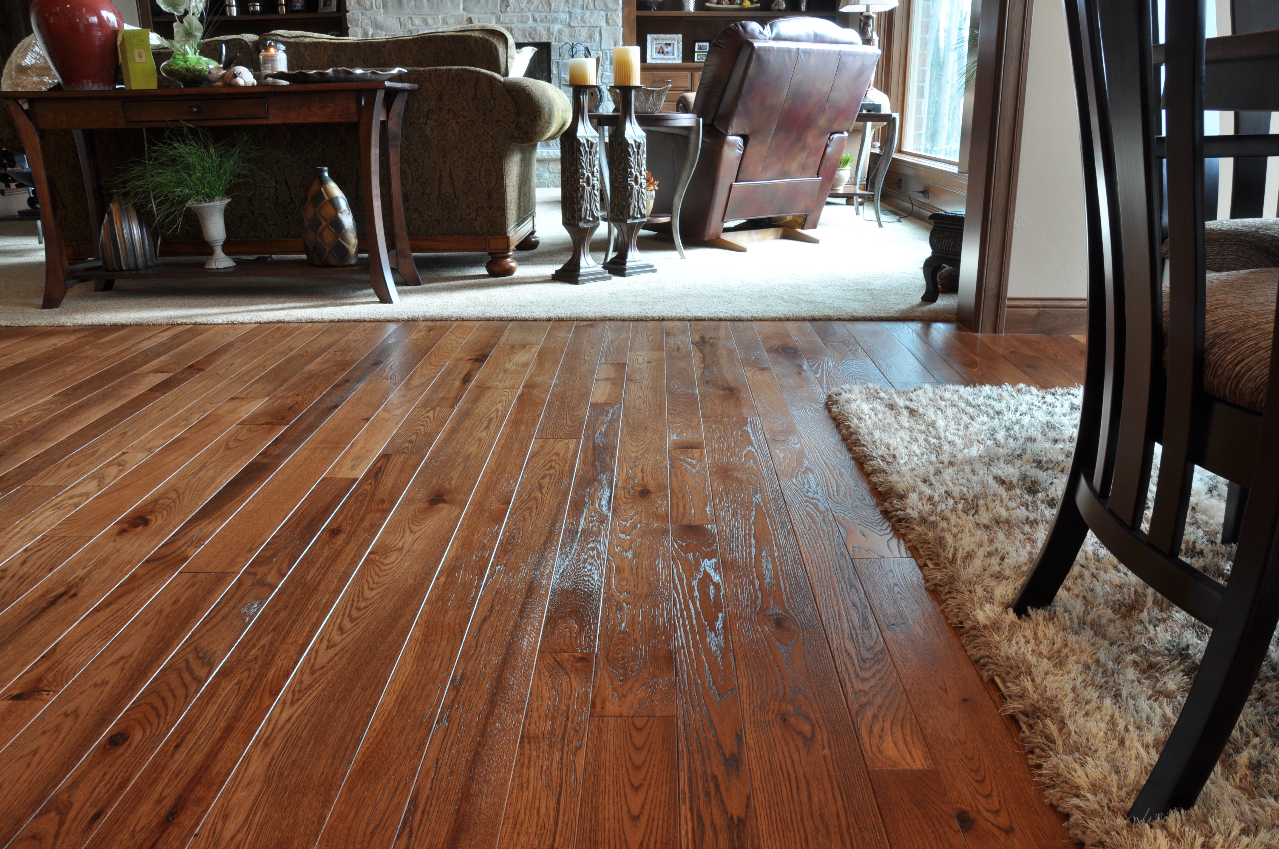Hickory_Rustic Wire Brushed_Stain_CG301377_1 (1)