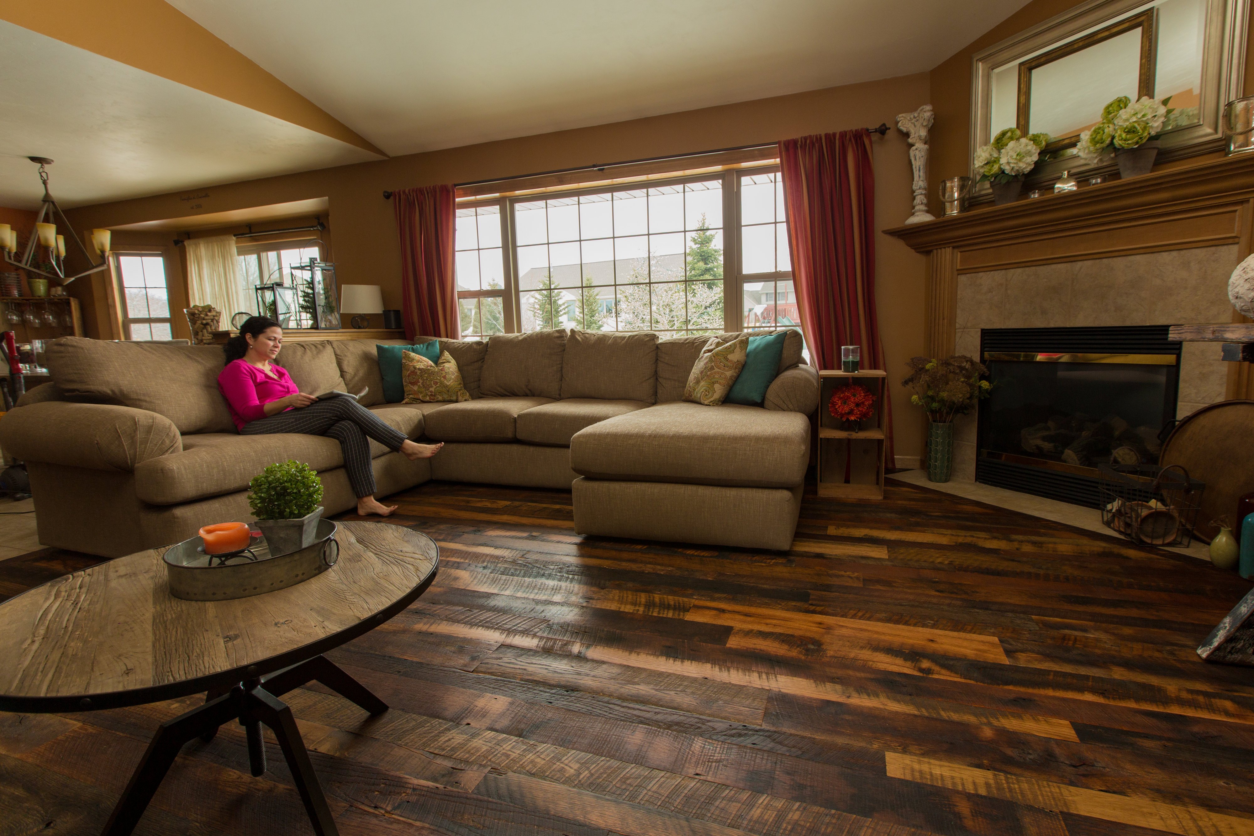 All you need is a vision for your hardwood floors, and we'll turn it into a reality.