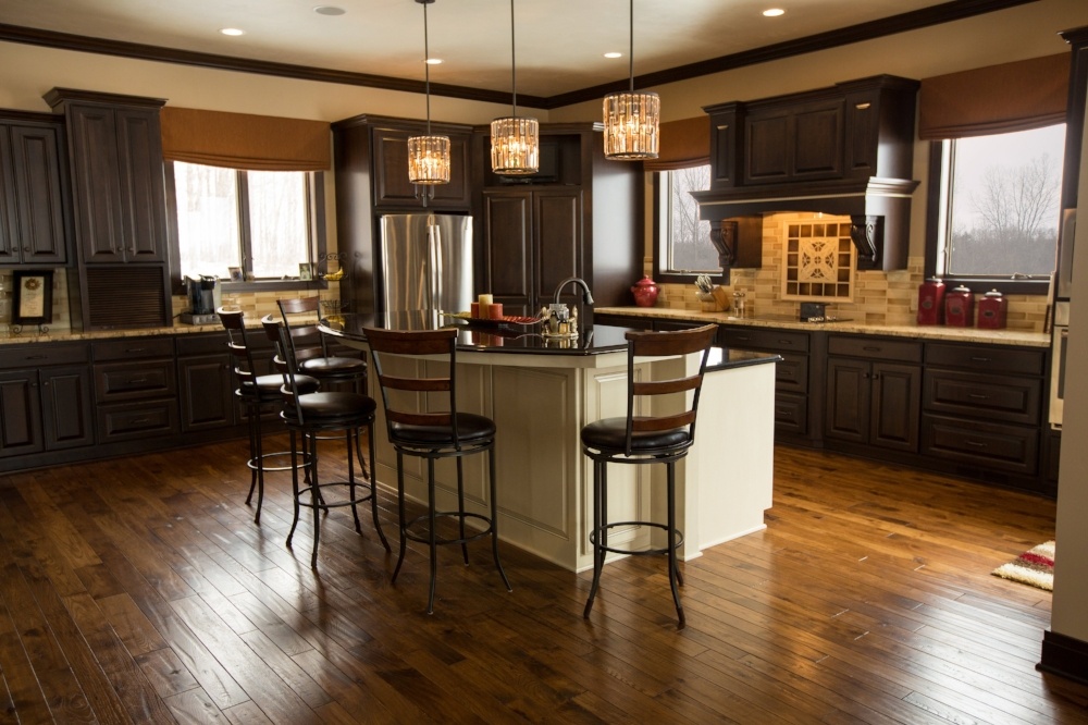 Hickory_Rustic_Stain_CG400856_5-693385-edited