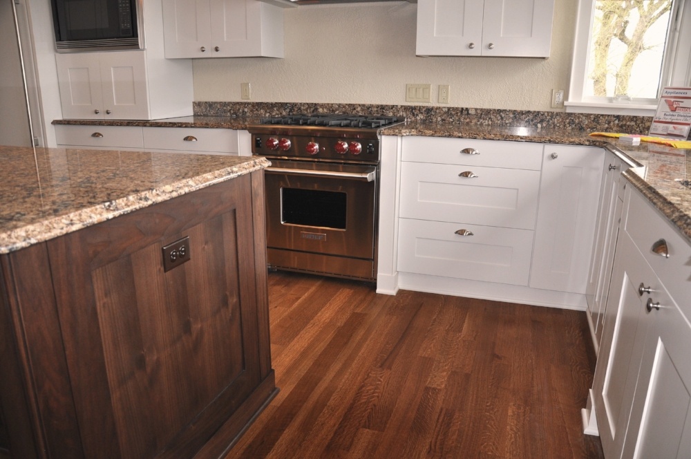 White Oak_#1 Com. Quarter Sawn_Stain_CG100077_1-229759-edited
