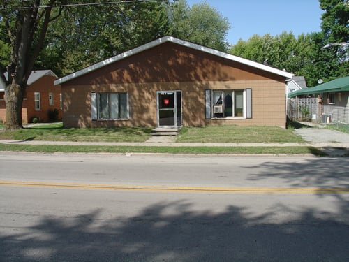 ralphs-hardwood-floor-First-showroom-exterior